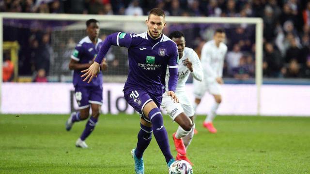 曼联不仅在 曼联不仅在